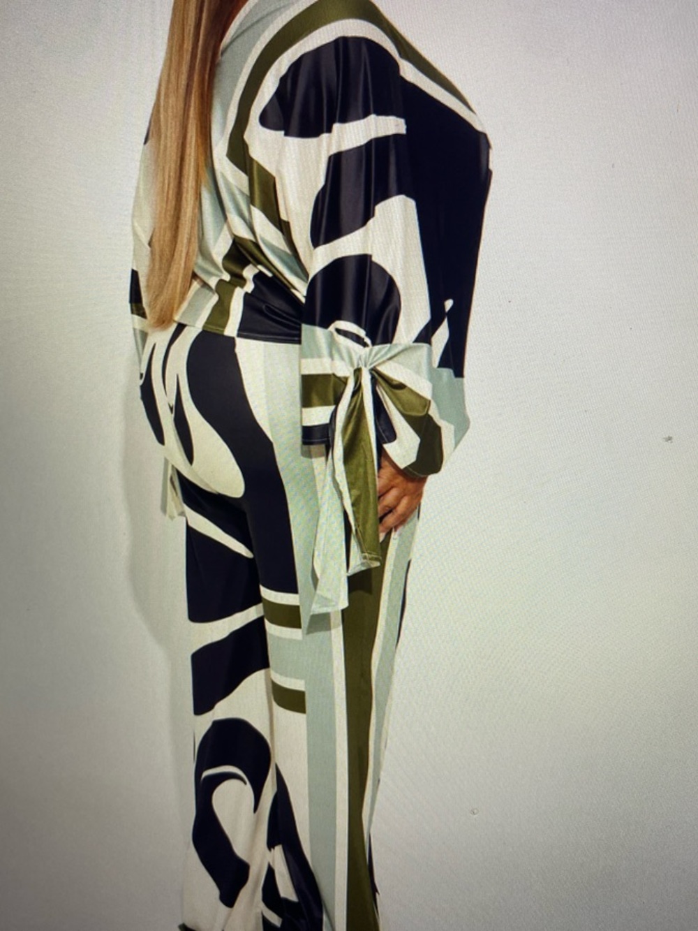 NWT-'Beautiful Stylish Olive & Black Geometric 2piece Pant Set- 3x! *Pants Long* - Picture 4 of 6